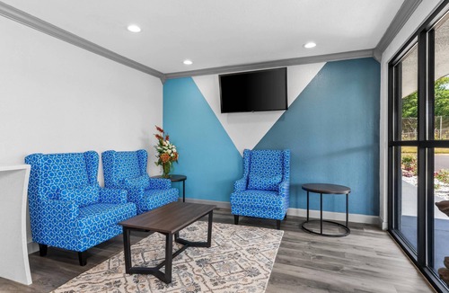 East Point Hotel | Quality Inn & Suites East Point - Atlanta Area