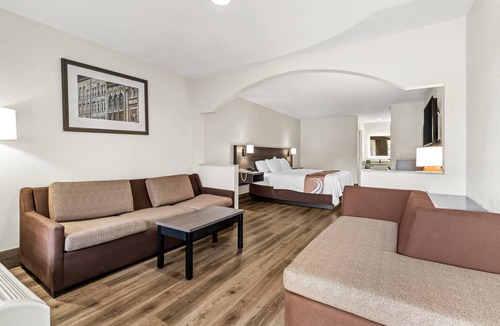 Warner Robins Hotel | Quality Inn & Suites near Robins Air Force Base