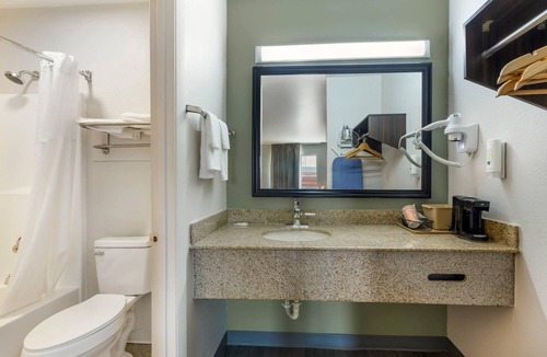 Orangeburg Hotel | Quality Inn & Suites Orangeburg