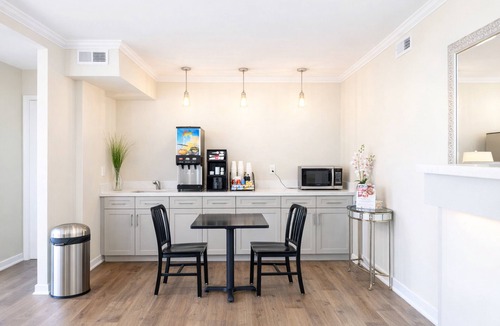 Antioch Hotel | Quarters Inn and Suites