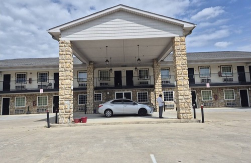 Chickamauga Apartment | Queen Bed Non-Smoking