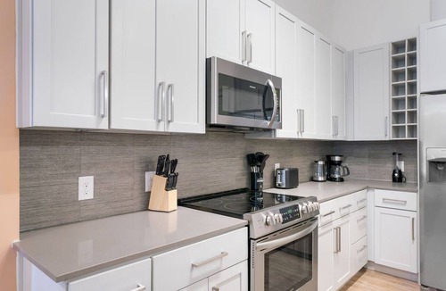 Second Ward Apartment | Queen City Luxe | Free Parking, Pool, Central