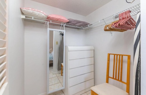 Sunny Isles Beach Apartment | Quick Walk to the Beach