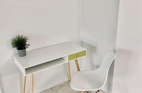 Sunny Isles Beach Apartment | Quick Walk to the Beach