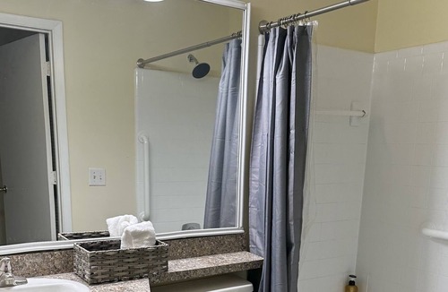 Harbison Apartment | Quiet 2BD Apt Near the Interstate Shopping and Dining