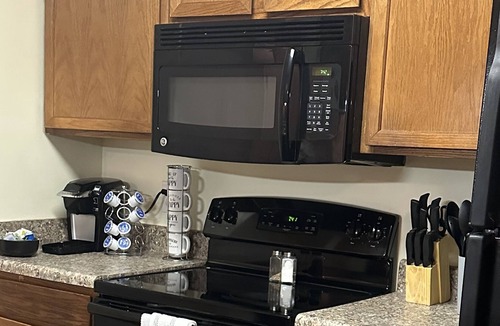 Harbison Apartment | Quiet 2BD Apt Near the Interstate Shopping and Dining