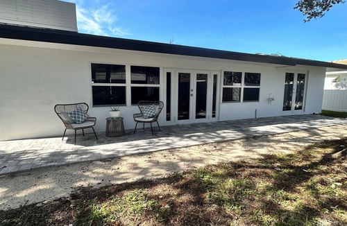 Lighthouse Point House | Quiet 3/3 Located Close to Beaches Downtown Boca Raton