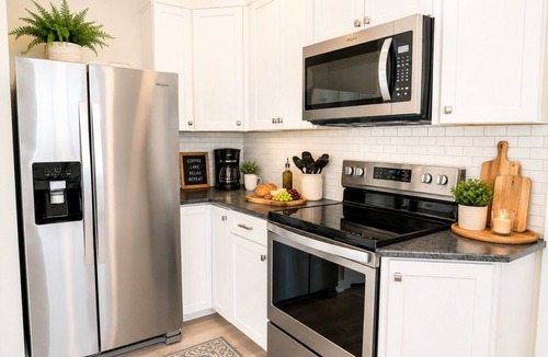 Westport House | Quiet 3BR Retreat near Lake Norman