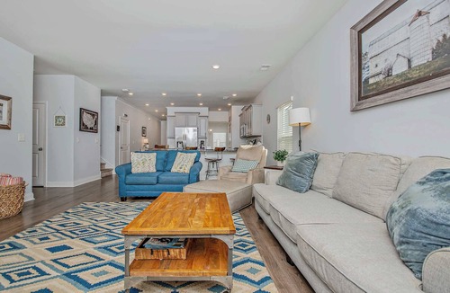 Red Hill House | Quiet 4BR Golf Getaway at Legends Resort