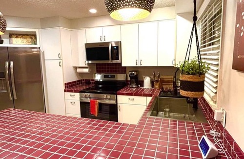 Columbus House | Quiet and secluded home, 3.5 miles to TIEC