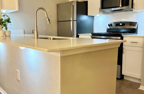 Kirkman South Apartment | Quiet Cozy 2 bedroom Near Universal free parking