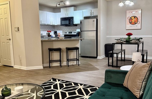 Lavista Park Apartment | Quiet & Cozy Nook, Prime Location Near Everything!