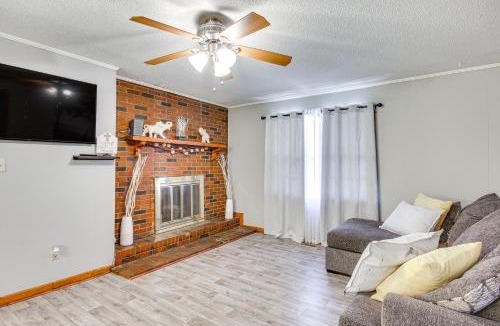 Sumter County House | Quiet & Cozy Rembert Home ~ 9 Mi to Air Force Base