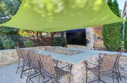 Dunwoody Apartment | Quiet Cozy shared apartment in adorable Dunwoody.
