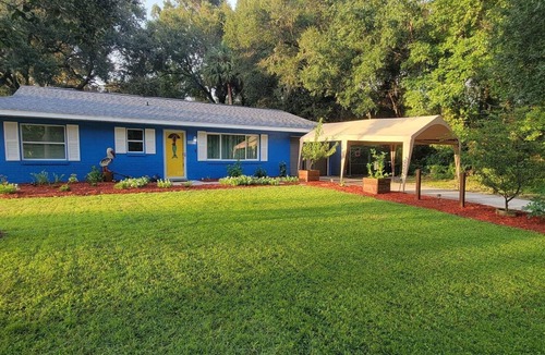 Crystal River House | Quiet Crystal River retreat, Near Three Sister Springs, Kings Bay, Free Kayaks