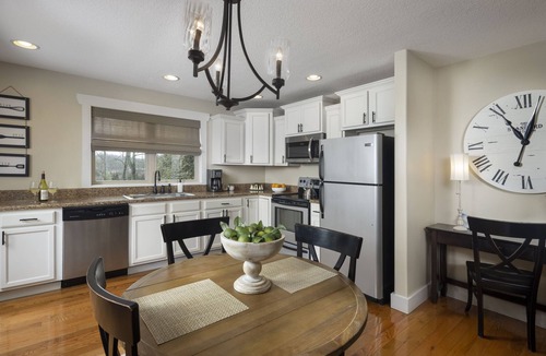 Skyland Cottage | Quiet, Family-Run Cottage Near Asheville