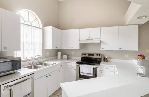 Nichols House | Quiet Getaway to Tampa & Orlando