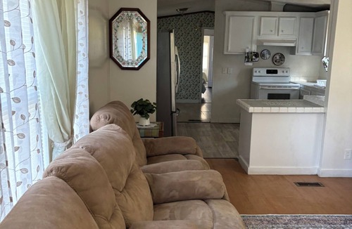Emlyn House | Quiet Kentucky Retreat Clean, Comfortable