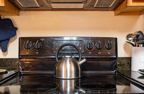 Bryson City Cabin | Quiet Mountain-Top Cabin, Gorgeous Views of Great Smoky Mountains with Hot Tub