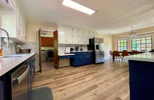 Buford House | Quiet neighborhood, complementry lake access