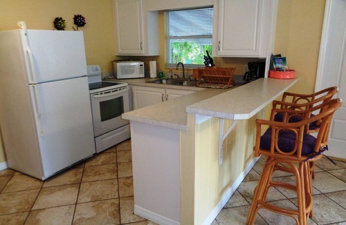 Broadview Manor Cottage | Quiet, Picturesque Living Close to Downtown Fort Myers Russell park area 33905