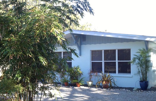 Broadview Manor Cottage | Quiet, Picturesque Living Close to Downtown Fort Myers Russell park area 33905