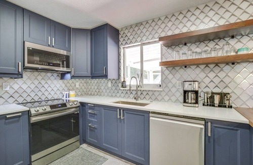 South Corals House | Quiet Retreat with Backyard Patio Near Downtown