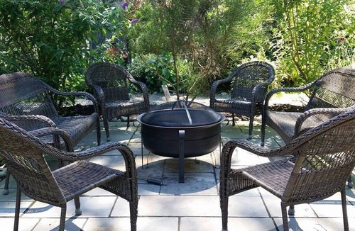 Linwood House | Quiet & Tasteful 1920's Home in Desirable Linwood