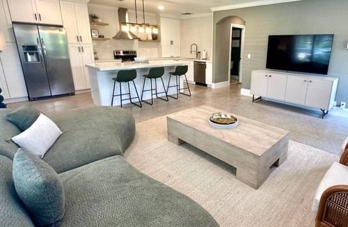 Old Northwood House | Quiet West Palm Beach Escape - Prime Location Close to Beaches, Town, Boat Show!