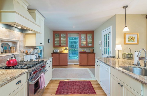 Montreat House | Quillan's End | Cozy & Modern Montreat Cottage with Fire Pit