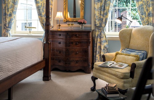 Downtown Baltimore Bed & Breakfast | Rachael's Inner Harbor Boutique Inn - The Odorian Room