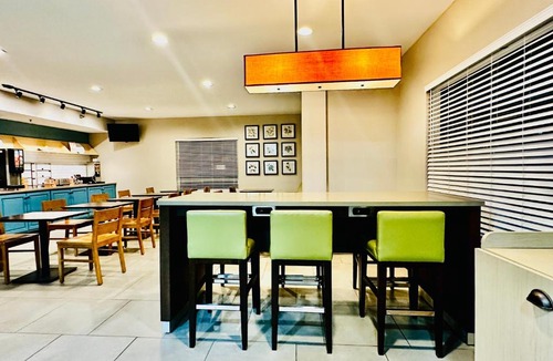 Murfreesboro Hotel | Radiant Inn and Suites