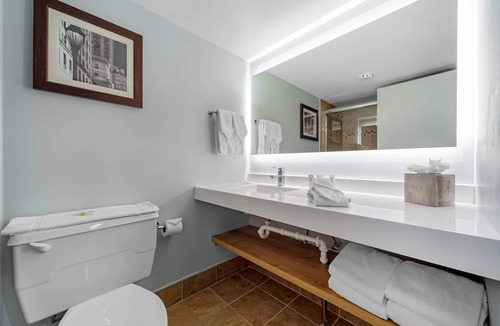 Trevose Hotel | Radisson Hotel Philadelphia Northeast