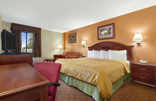St. Andrews Hotel | Ramada Limited - Columbia