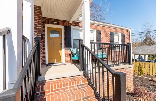 Greenville - Spartanburg House | Randall St, 202 (Right)