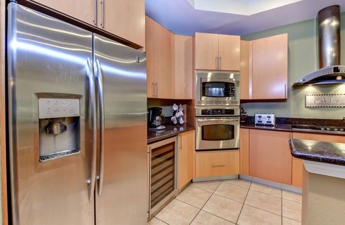 Daytona Beach Condo | Rare 4 Bd/3 Ba 2,900+ Sq ft Oceanfront Luxury Condo w Huge Balcony & Grill