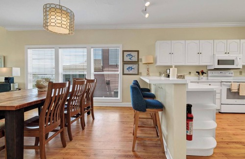 Edisto Island House | RARE 6 bedroom, 4 bath OCEANFRONT home, wonderful views & breathtaking sunsets!