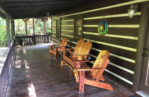 Morganton Cabin | Rare Gem on YEAR ROUND DEEP Water of Lake Blue Ridge!