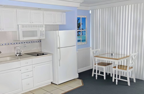 Ortona Park Apartment | RATES HAVE BEEN DISCOUNTED 40% DUE TO POOL CLOSURE