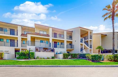 St. Augustine Beach House | Recently updated resort condo with 2 pools, 2 balconies, ocean views, BBQ, & W/D