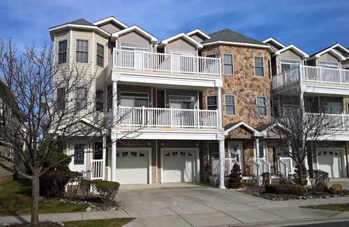 North Wildwood House | Recently updated & upgraded 4 BR, 3.5 Bath, 3 story Townhome with Beach Views