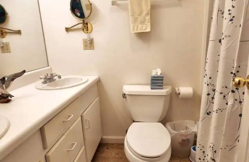 Manchester Other | Red Dog Farm South Oak - 2 bedroom barn apartment.