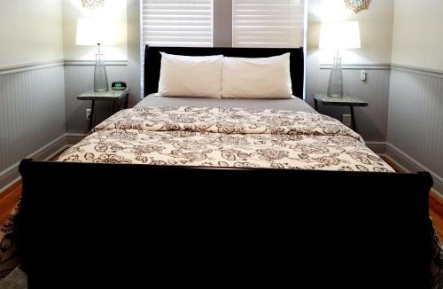 Lakeland Apartment | RED DOOR HOUSE
