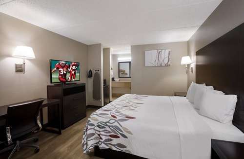 Conley Hotel | Red Roof Inn Atlanta Airport NE - Conley