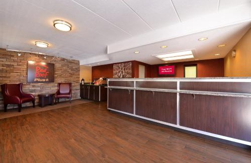 Secaucus Hotel | Red Roof Inn PLUS+ Secaucus - Meadowlands
