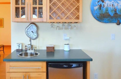The Woods House | Redbud Keep - move theater, wifi, golf, view, recreation center access, grill