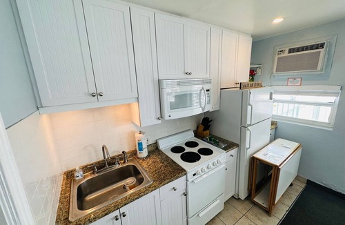 North Redington Beach Condo | Redington Directly on the Beach Sea Rocket WiFi Parking 26