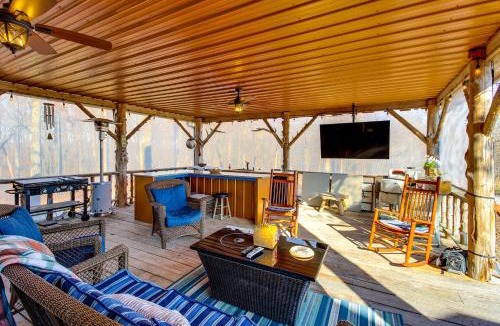 McMinnville House | Reel in Fish, Relax By Fire: McMinnville Cabin