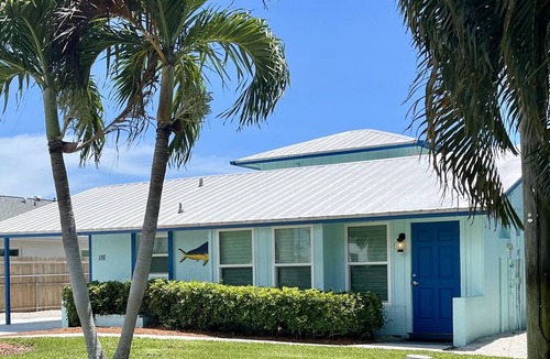 Isles of Capri House | "Reel-Laxation"-Quaint Isles of Capri Home w/Boat Dock Near Marco Island/Naples