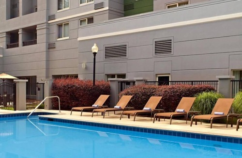 Home Park Hotel | Relax and Recharge! 4 Convenient Units, Seasonal Outdoor Pool, Pet-friendly!